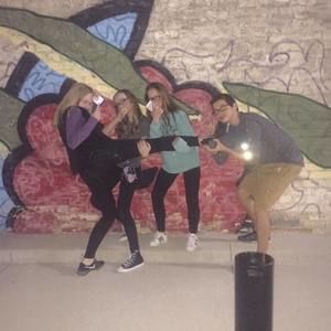 Meet your Posher, Ella